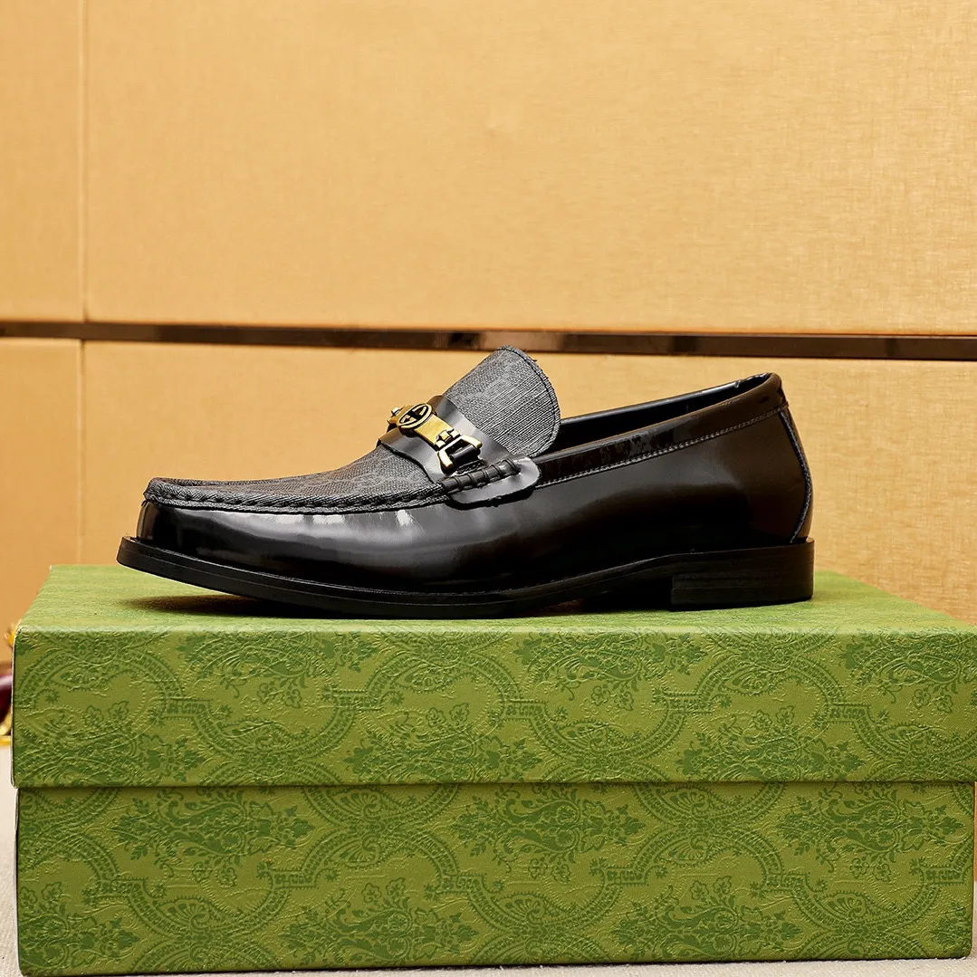 Men's shoes 💰460 💐 Product trademark: GUCCI "Gucci" casual leather shoes Regular size: 38-44 (45🉑️customized) Product materials: Selected imported first-layer open-edge beaded cowhide leather upper + luxury hardware buckle, imported water-dyed cowhide leather lining. Strong three-dimensional visual effect, original combination outsole Color: 4⃣️colors available